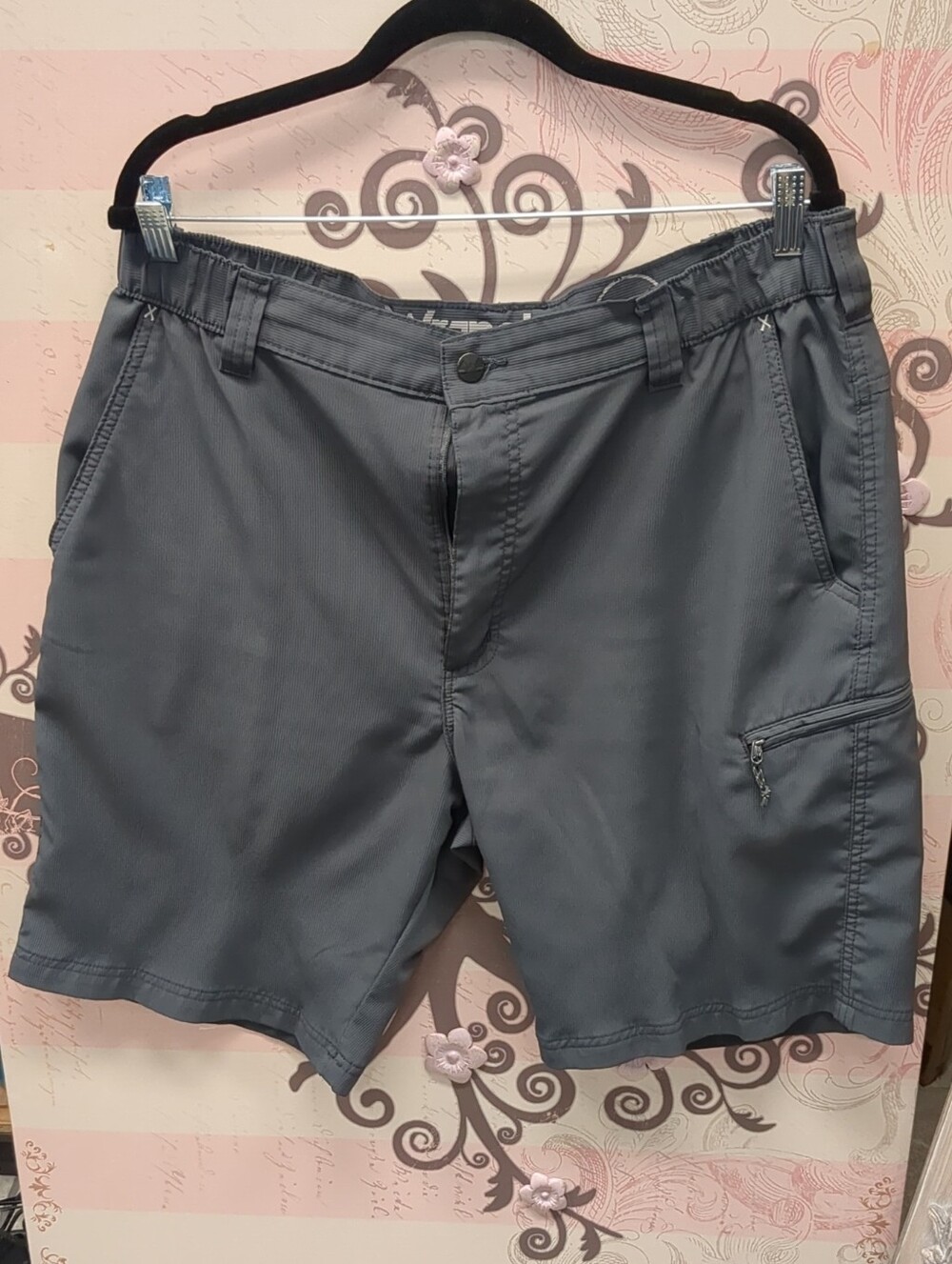 Wrangler Men's Slate Gray Flat Front Utility Shorts